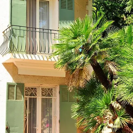 Vtf Clairefont Hotel