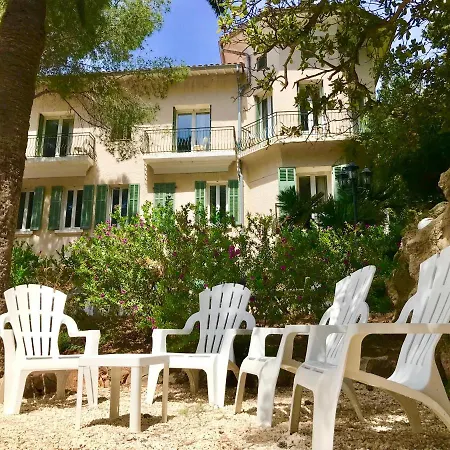 Vtf Clairefont 3* Bandol