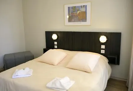 Vtf Clairefont - Hotel