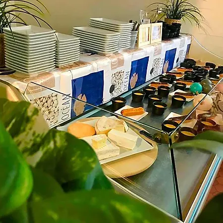 Vtf Clairefont - Hotel